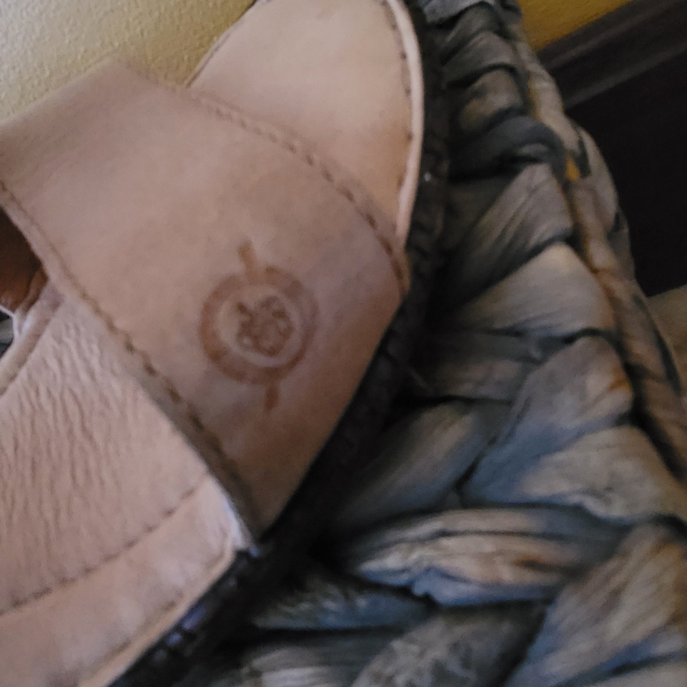 Born Sz 9.5 Women's Tan Sandals - Picture 5 of 8